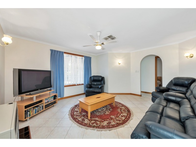 13 Knightsbridge Court, Happy Valley SA 5159