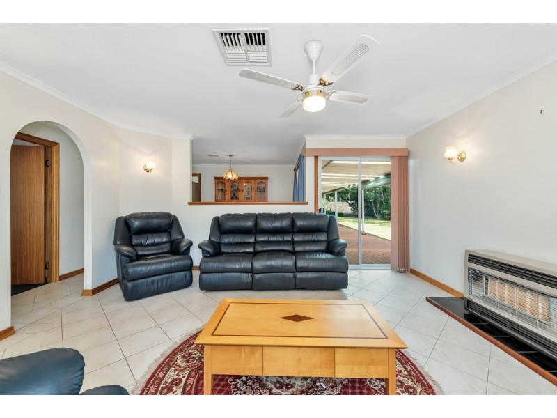 13 Knightsbridge Court, Happy Valley SA 5159
