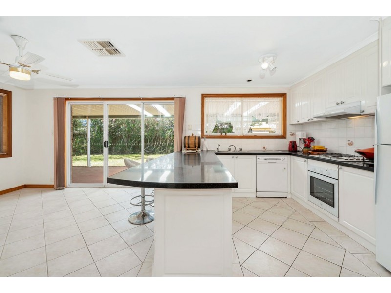 13 Knightsbridge Court, Happy Valley SA 5159
