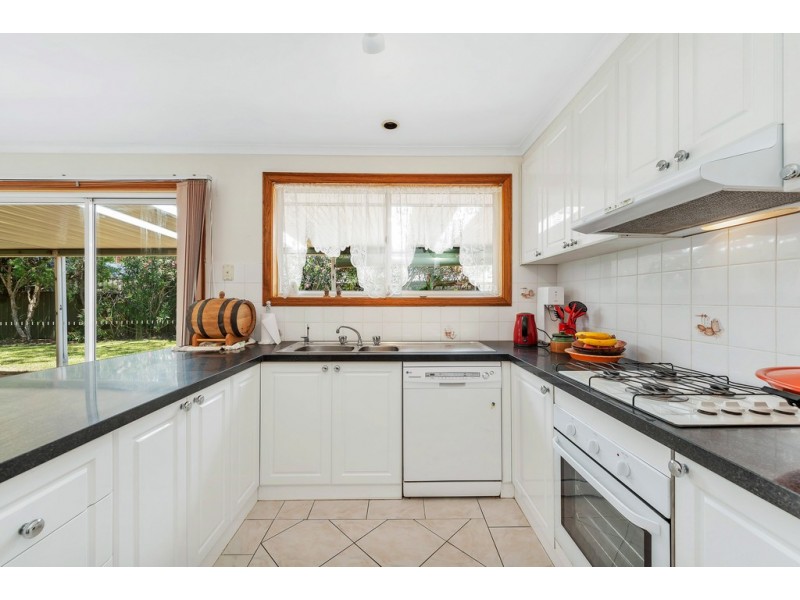 13 Knightsbridge Court, Happy Valley SA 5159