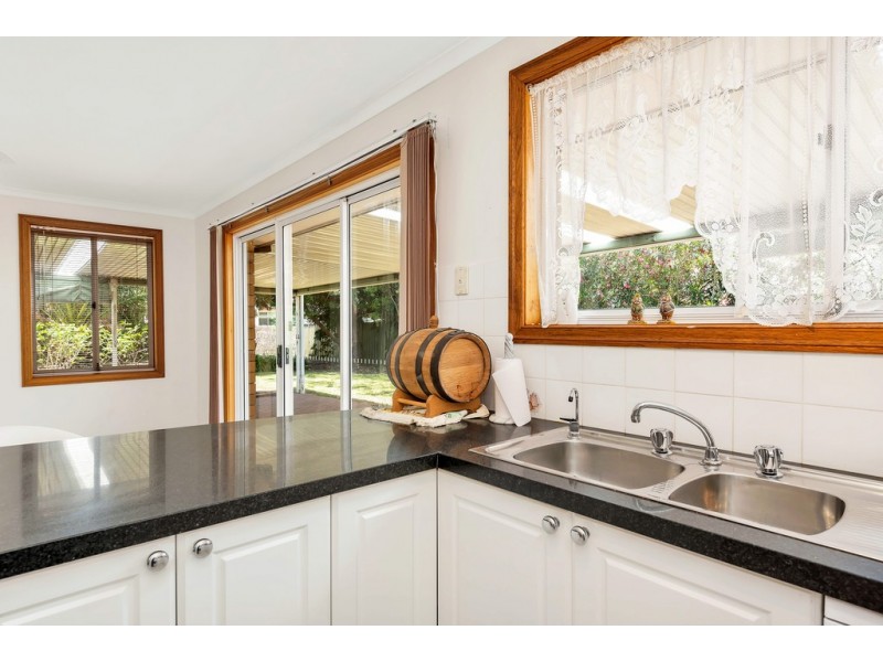 13 Knightsbridge Court, Happy Valley SA 5159