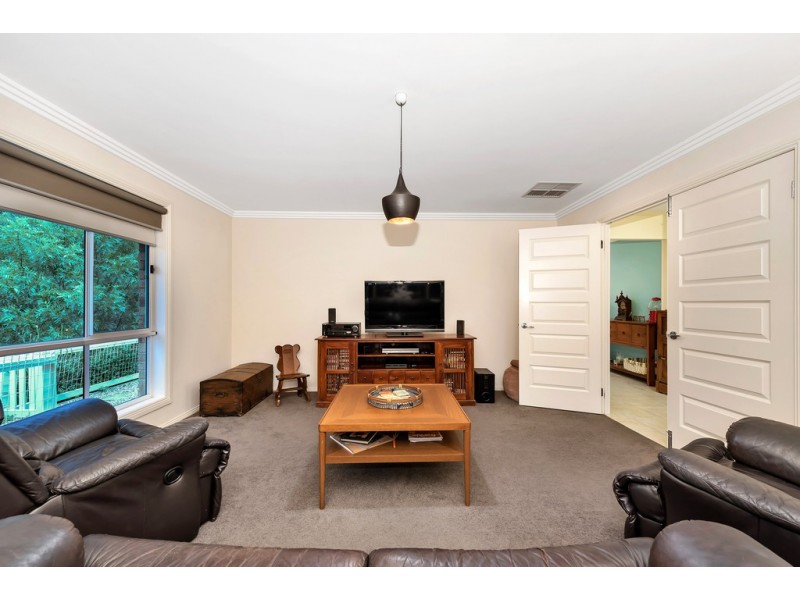 26 Singer Drive, Happy Valley SA 5159