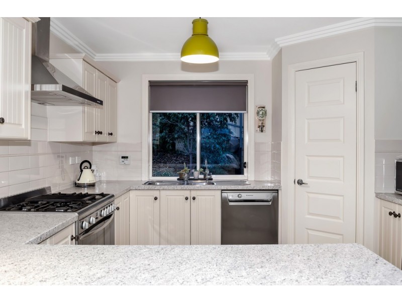 26 Singer Drive, Happy Valley SA 5159