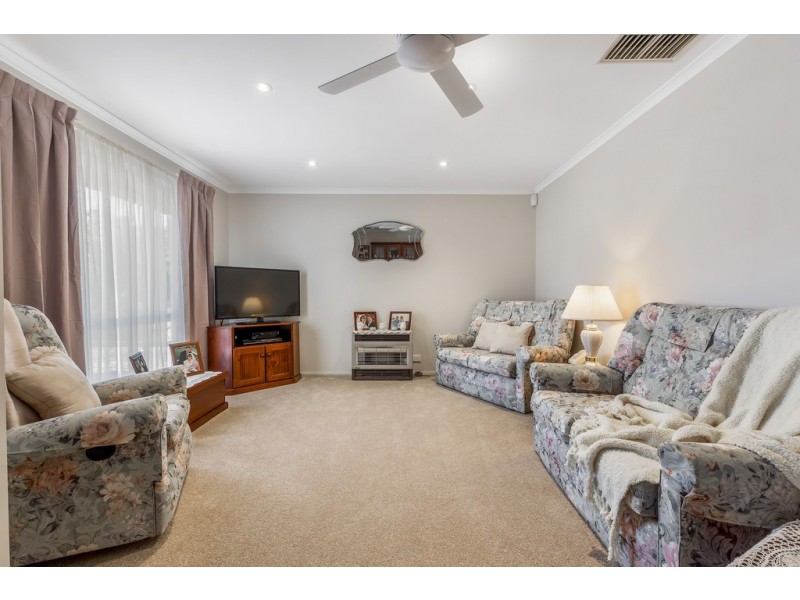 24 Sampson Crescent, Old Reynella SA 5161
