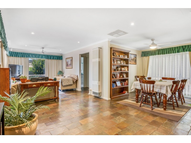 24 Sampson Crescent, Old Reynella SA 5161