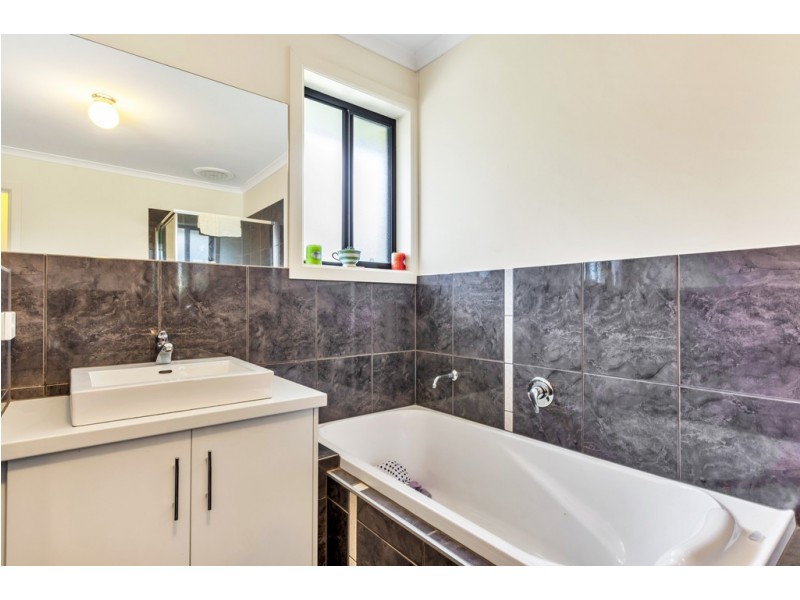 8 Jade Loop, Aldinga Beach SA 5173