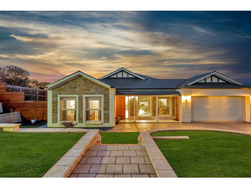 15 Daintree Drive, Seaford Rise SA 5169