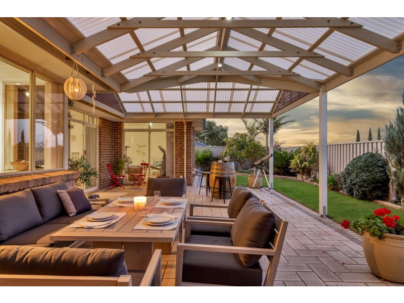 15 Daintree Drive, Seaford Rise SA 5169