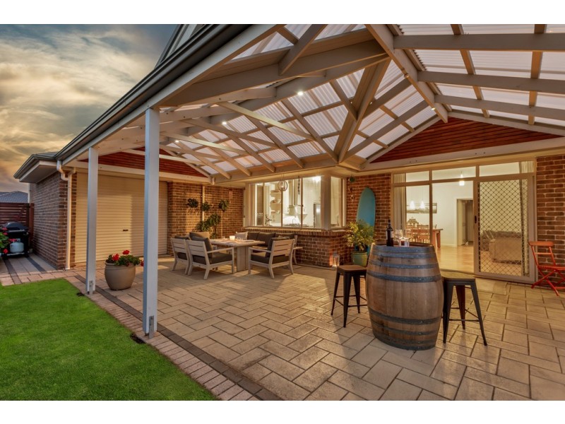 15 Daintree Drive, Seaford Rise SA 5169