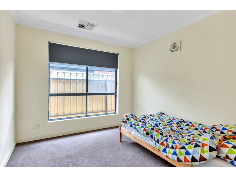 1 Henty Street, Seacombe Gardens SA 5047