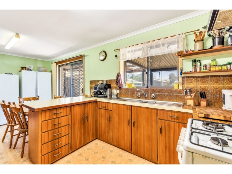 16 Baden Terrace, O’sullivan Beach SA 5166