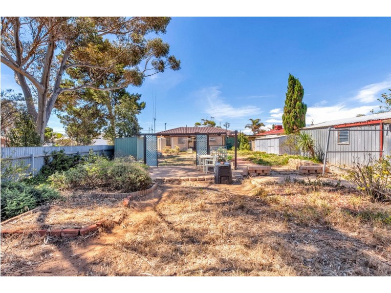 16 Baden Terrace, O’sullivan Beach SA 5166