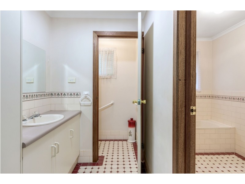 2/6 Hume Court, Woodcroft SA 5162