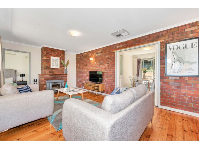 25 Alison Drive, Happy Valley SA 5159