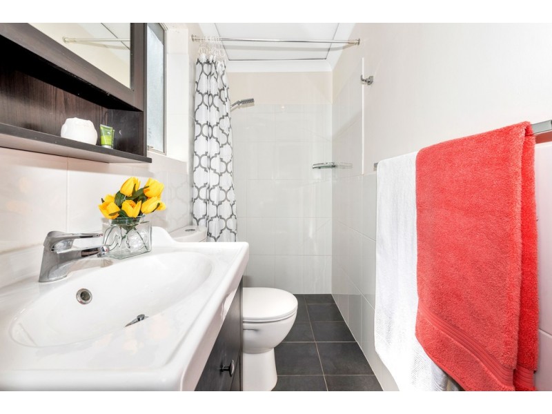 25 Alison Drive, Happy Valley SA 5159