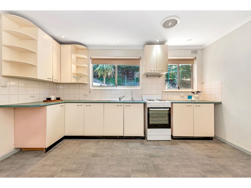 25 Alison Drive, Happy Valley SA 5159