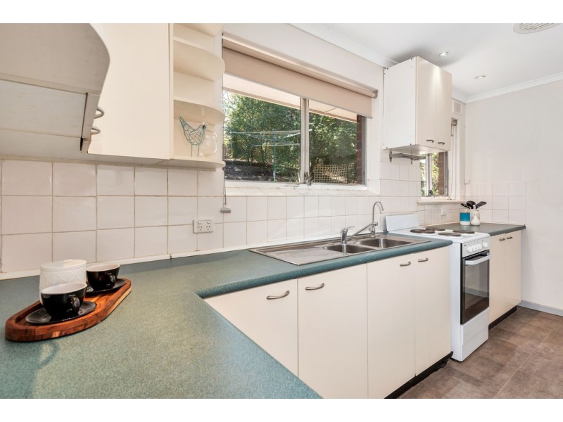 25 Alison Drive, Happy Valley SA 5159