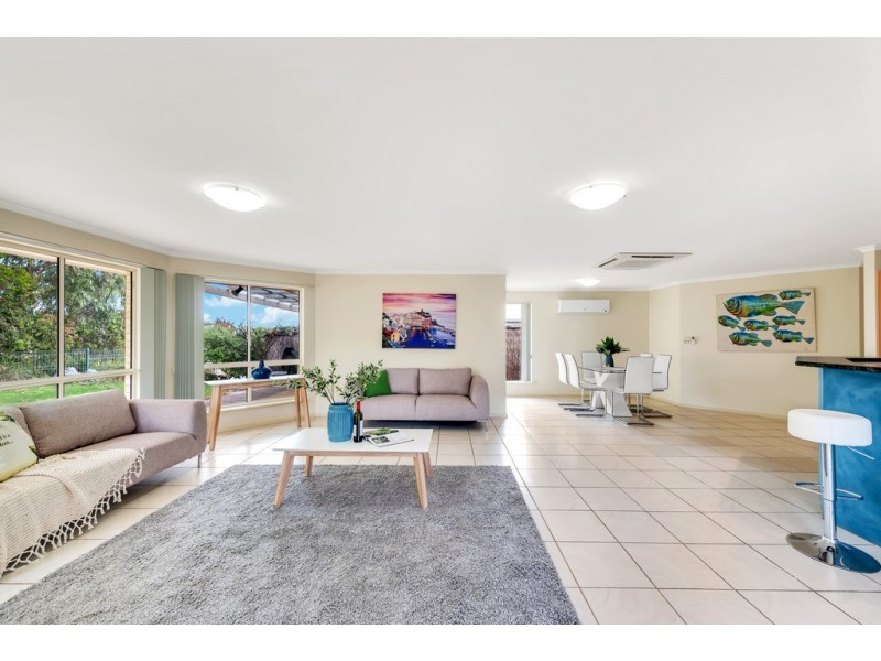 102 Coromandel Drive, Mccracken SA 5211