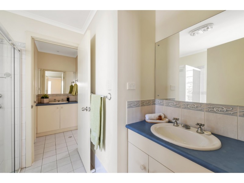 102 Coromandel Drive, Mccracken SA 5211