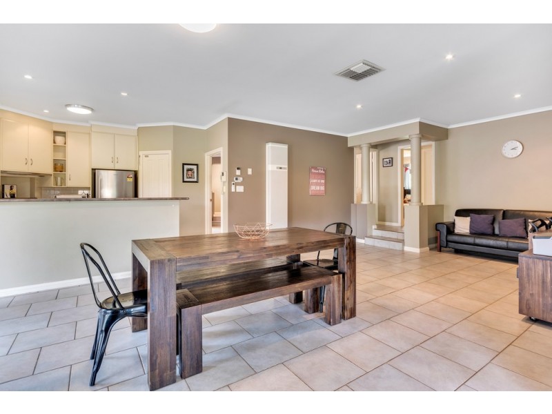 2 View Court, Happy Valley SA 5159