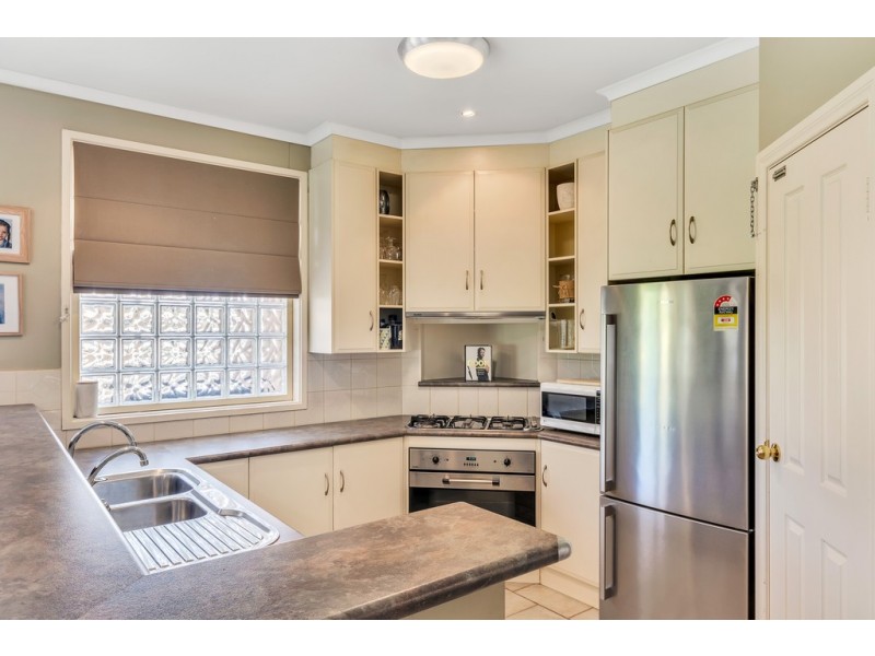 2 View Court, Happy Valley SA 5159