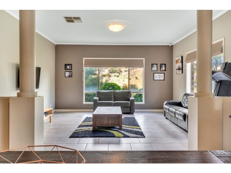 2 View Court, Happy Valley SA 5159