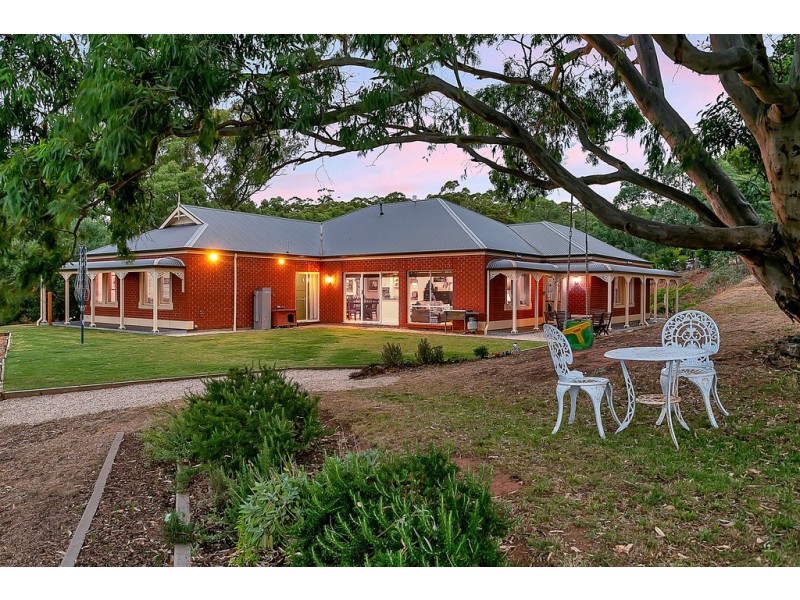 13 Scenic Court, Chandlers Hill SA 5159