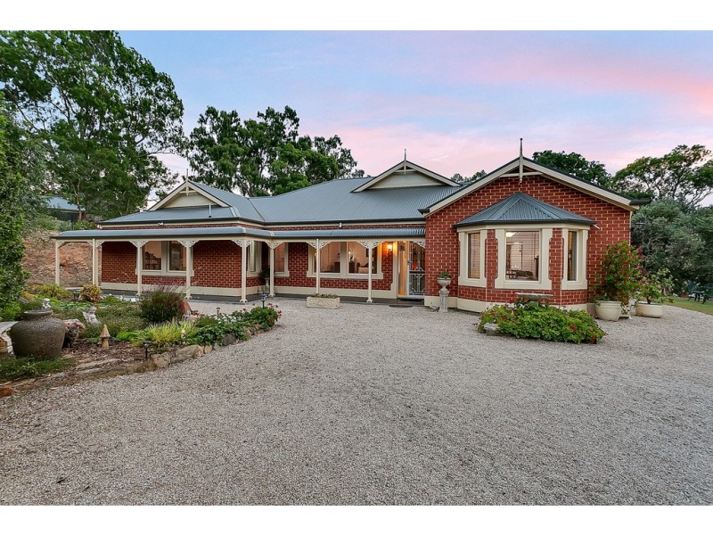 13 Scenic Court, Chandlers Hill SA 5159