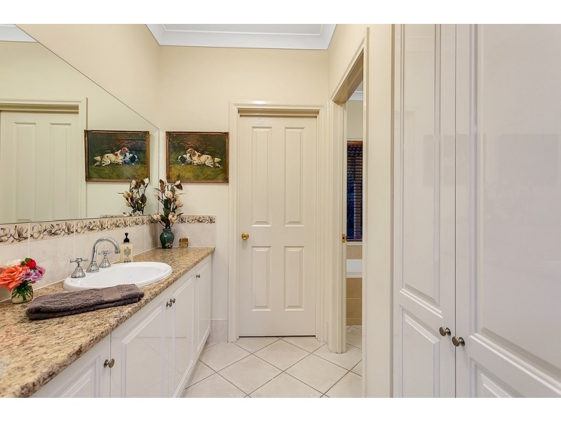 13 Scenic Court, Chandlers Hill SA 5159