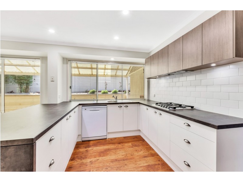 12 Panorama Drive, Aberfoyle Park SA 5159