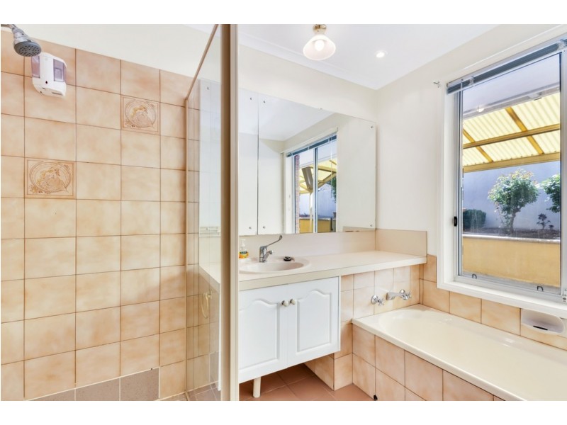 12 Panorama Drive, Aberfoyle Park SA 5159