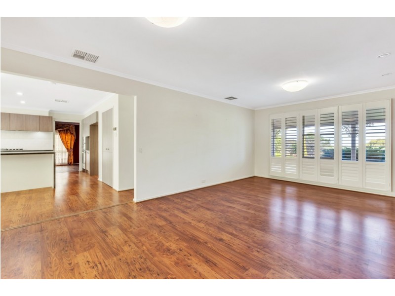 12 Panorama Drive, Aberfoyle Park SA 5159