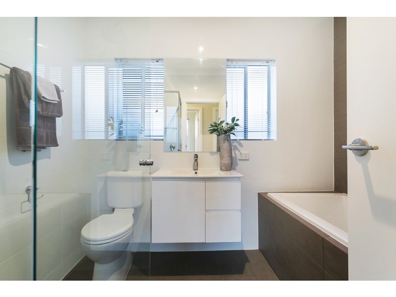 21d Barker Avenue, Findon SA 5023