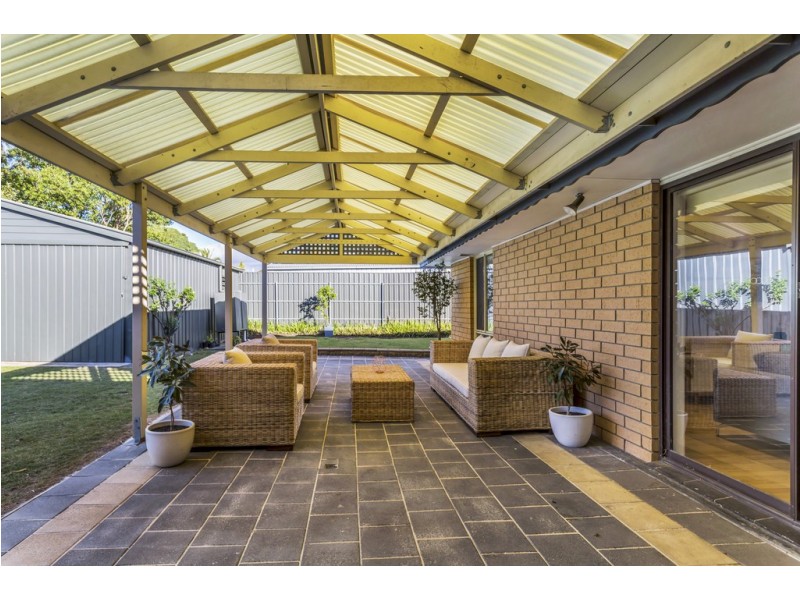 28 Liza Road, Happy Valley SA 5159