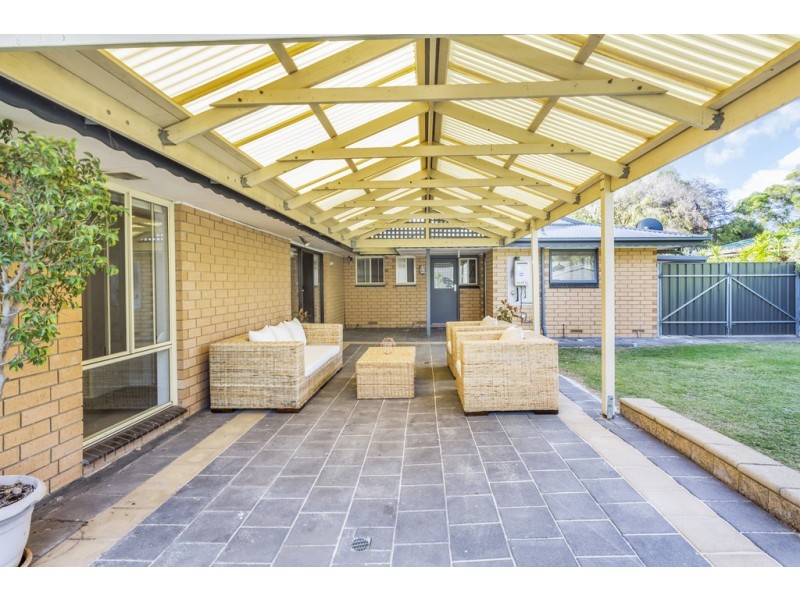 28 Liza Road, Happy Valley SA 5159