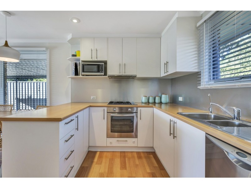 28 Liza Road, Happy Valley SA 5159