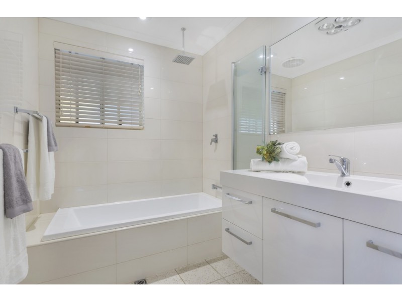 28 Liza Road, Happy Valley SA 5159