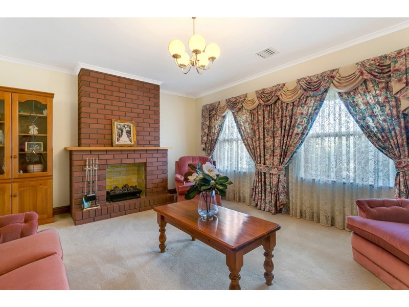 19 Antonia Circuit, Hallett Cove SA 5158