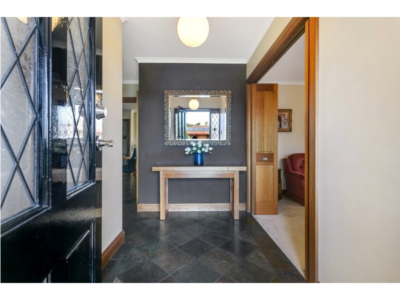 19 Antonia Circuit, Hallett Cove SA 5158