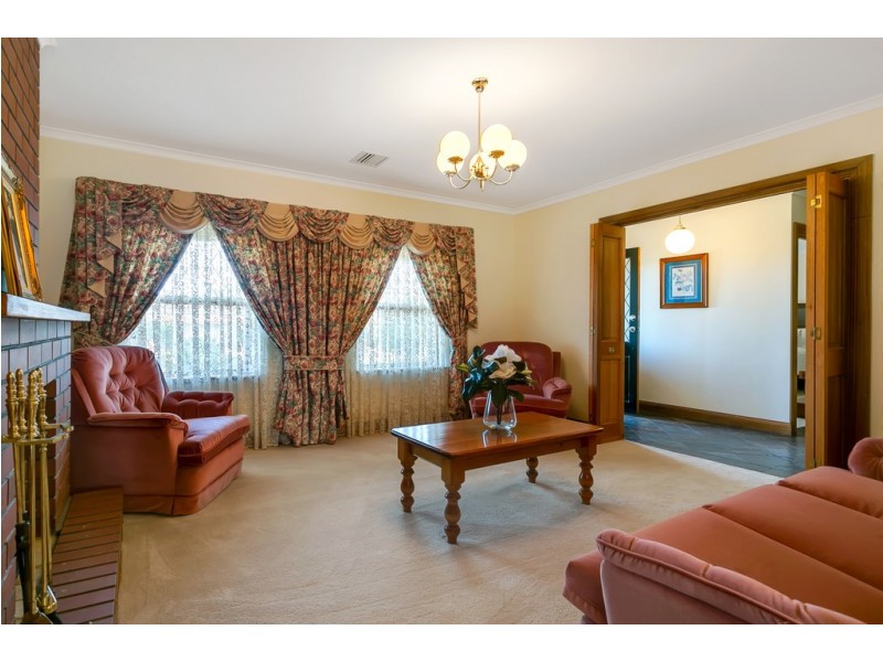 19 Antonia Circuit, Hallett Cove SA 5158