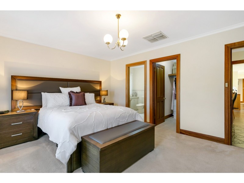 19 Antonia Circuit, Hallett Cove SA 5158