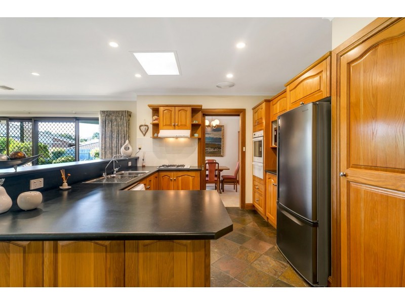 19 Antonia Circuit, Hallett Cove SA 5158
