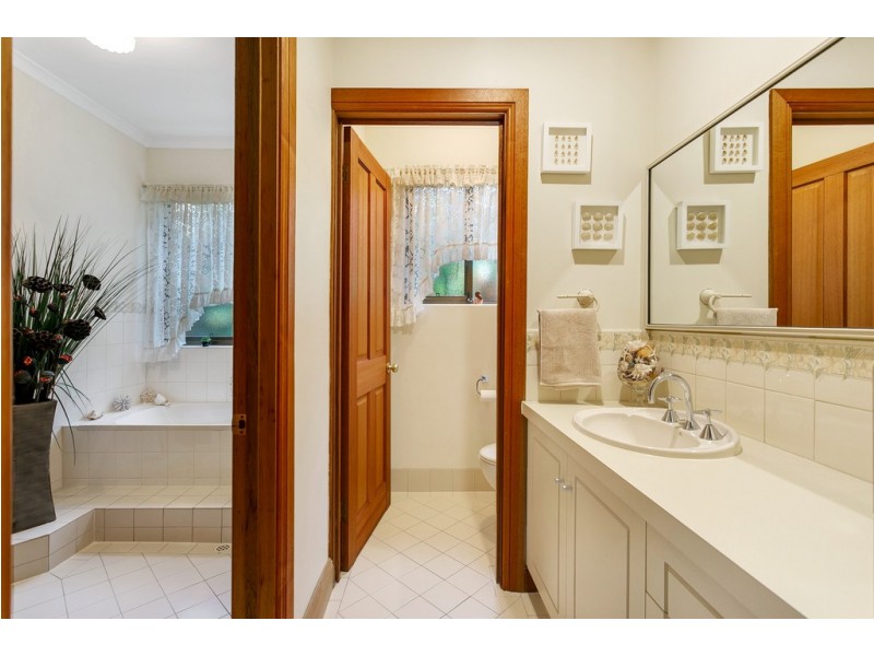 19 Antonia Circuit, Hallett Cove SA 5158