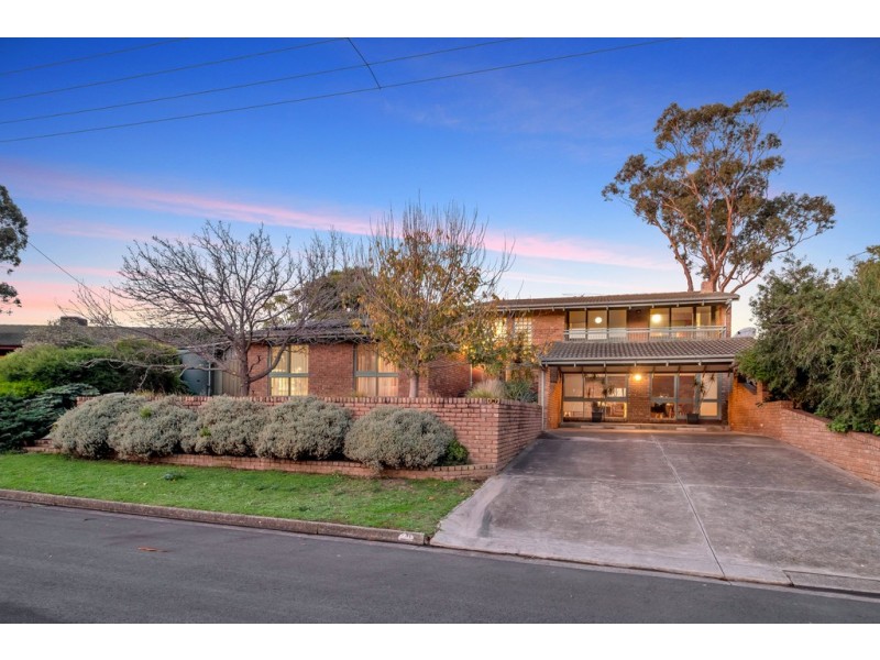 27 Tolcairn Crescent, Flagstaff Hill SA 5159