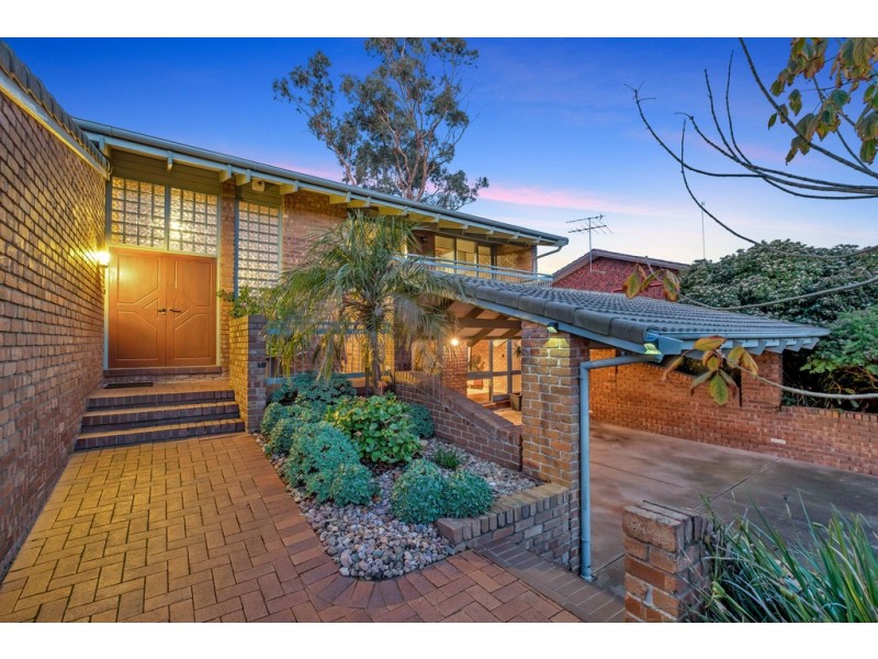 27 Tolcairn Crescent, Flagstaff Hill SA 5159