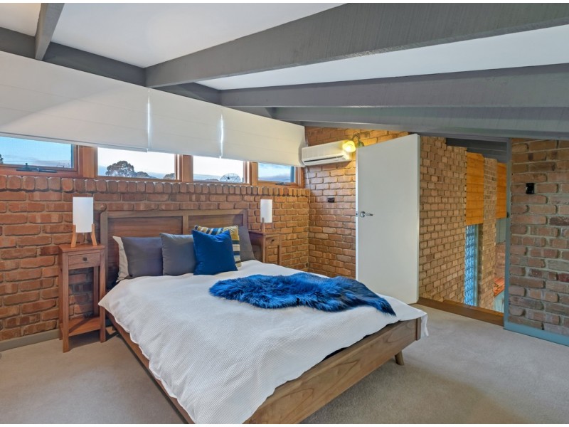 27 Tolcairn Crescent, Flagstaff Hill SA 5159