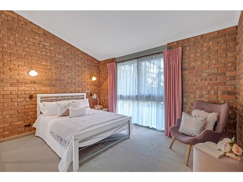 27 Tolcairn Crescent, Flagstaff Hill SA 5159