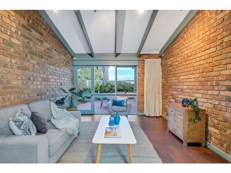 27 Tolcairn Crescent, Flagstaff Hill SA 5159