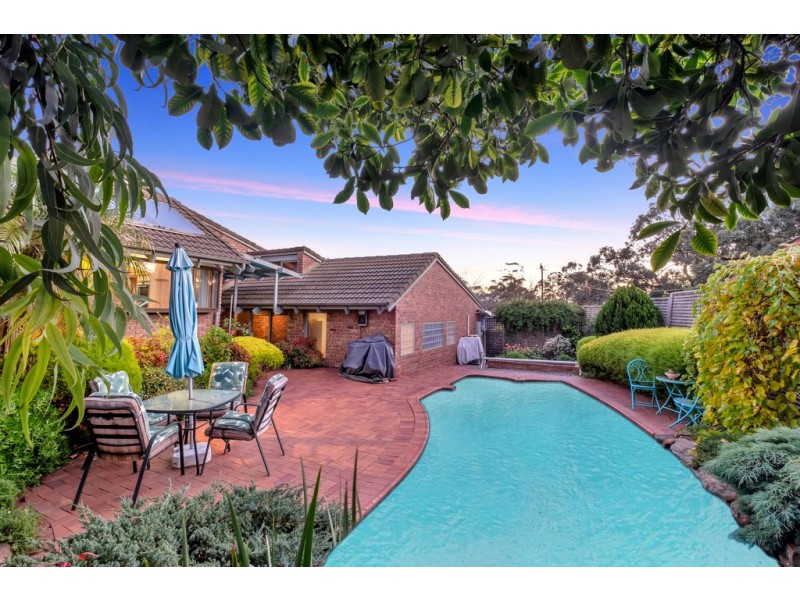 27 Tolcairn Crescent, Flagstaff Hill SA 5159