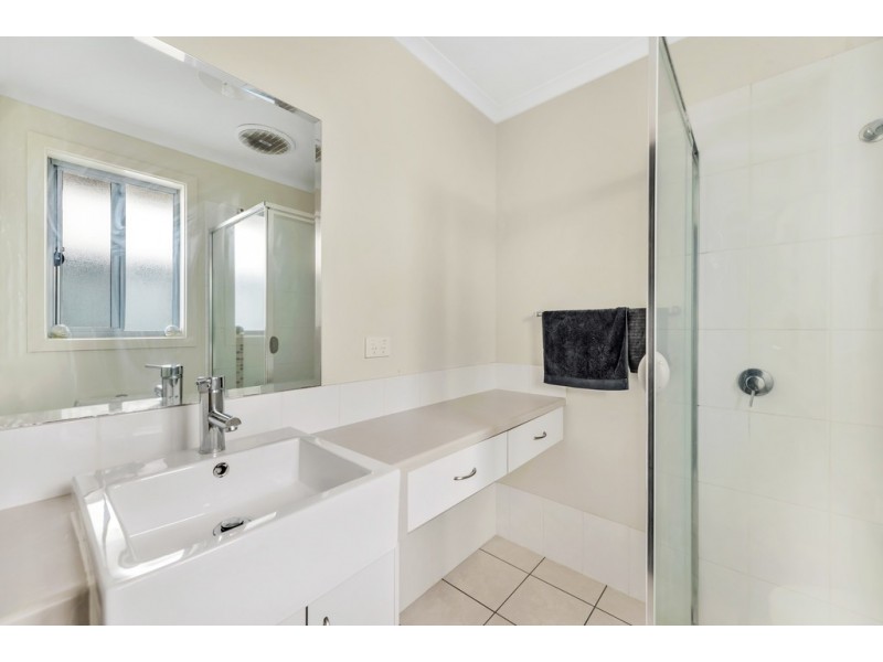 33 The Glenn, Morphett Vale SA 5162